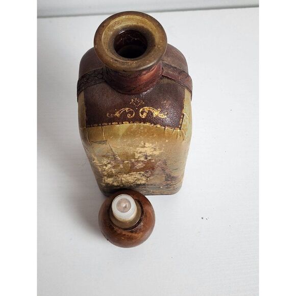 Fausto Corduri Tall Ships Leather Bottle - Picture 7 of 9